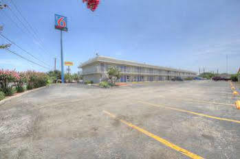 Super 8 Sbc - Coliseum Area Hotel San Antonio Exterior foto